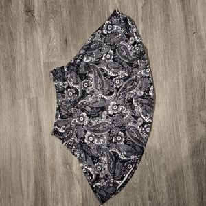 juniors size med skirt black white grey patterned